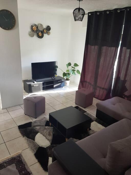 Superbe Appartement En Residence Prive Avec Un Parking Prive Scionzier エクステリア 写真