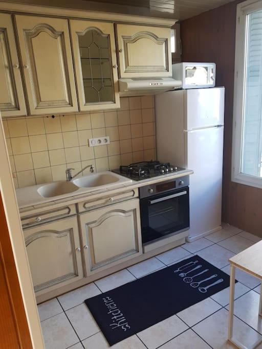 Superbe Appartement En Residence Prive Avec Un Parking Prive Scionzier エクステリア 写真